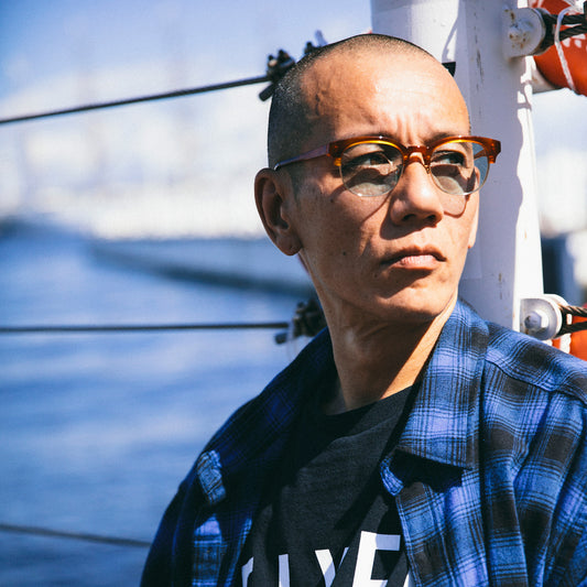 #04 AMBER / CYAN BLUE