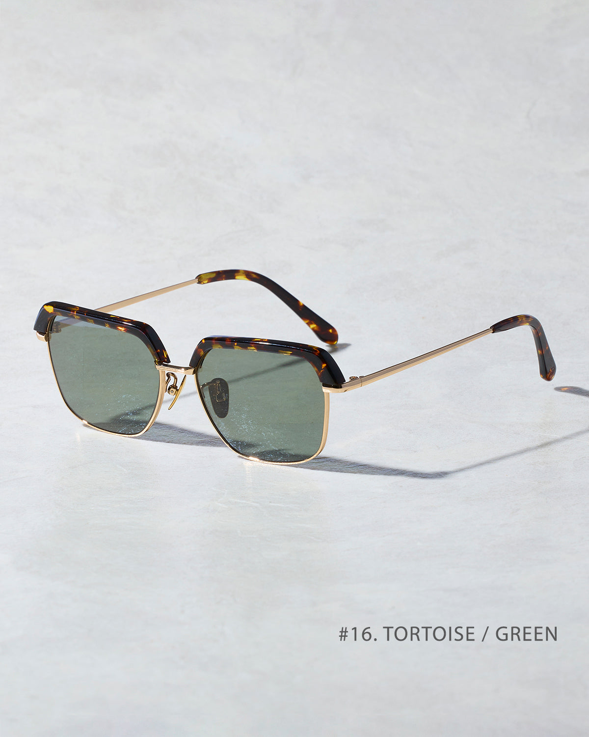 #16 TORTOISE / CLEAR