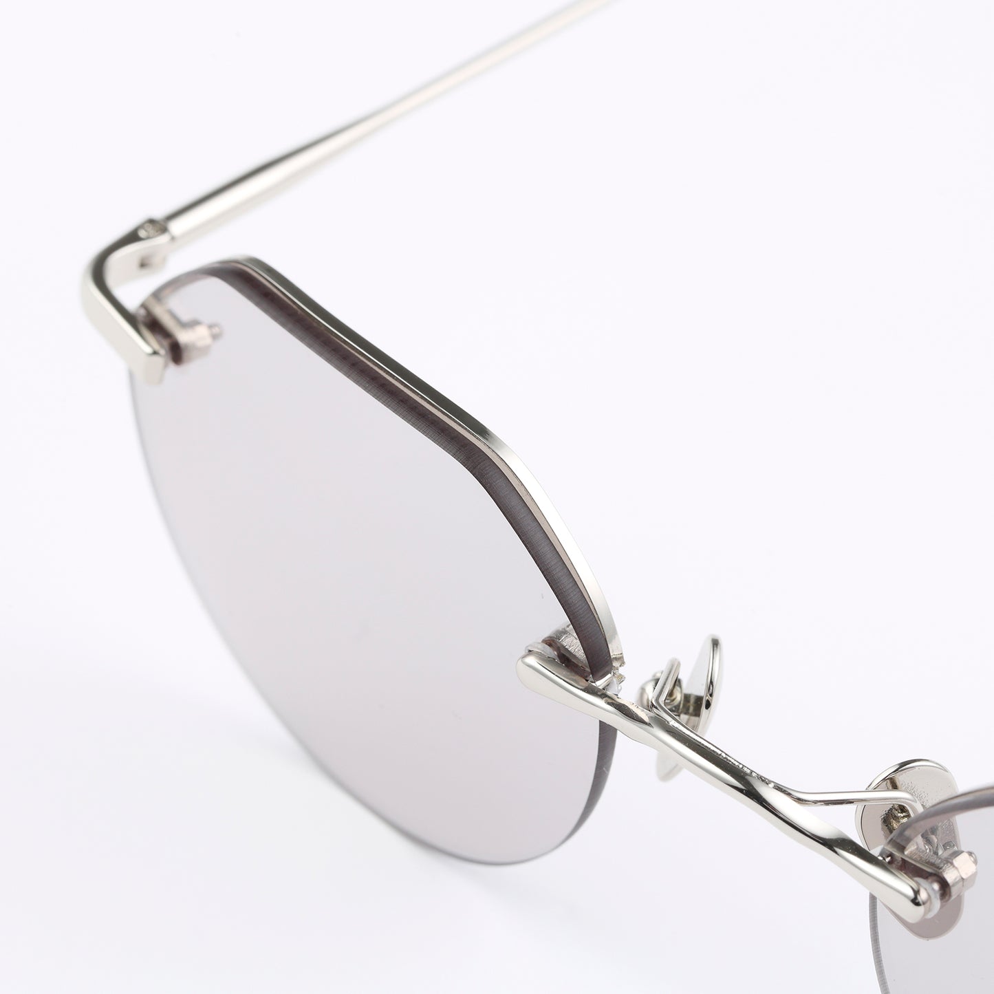 #10 SILVER TITANIUM / CLEAR GREY