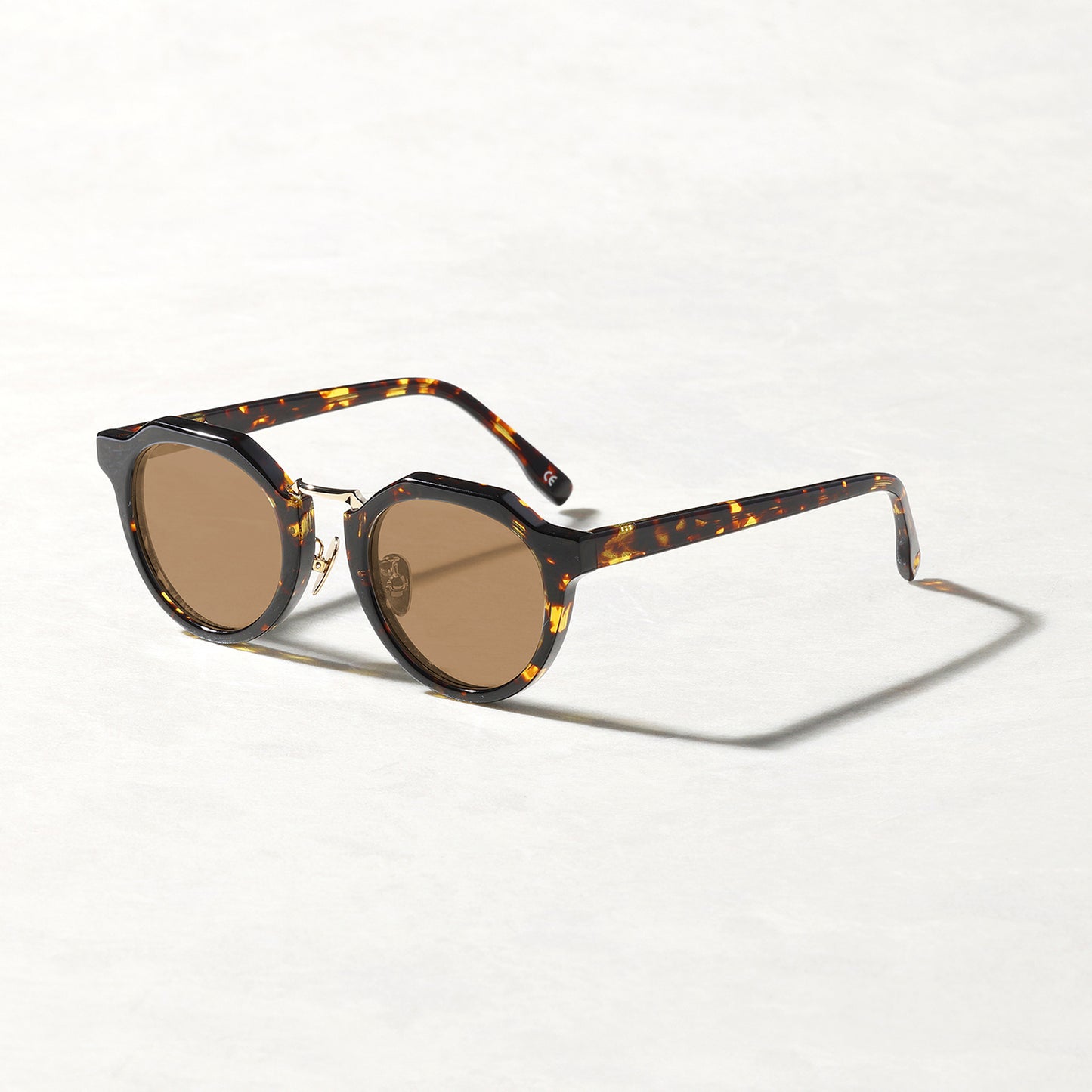 #09 TORTOISE / BROWN