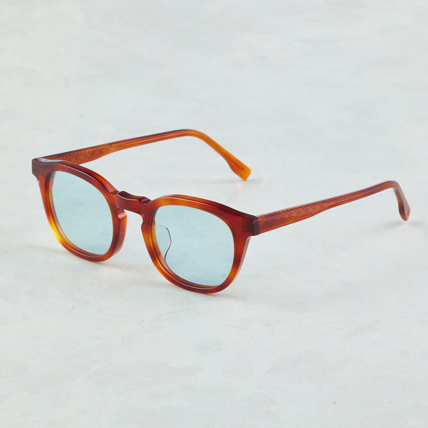#06 AMBER / CYAN BLUE