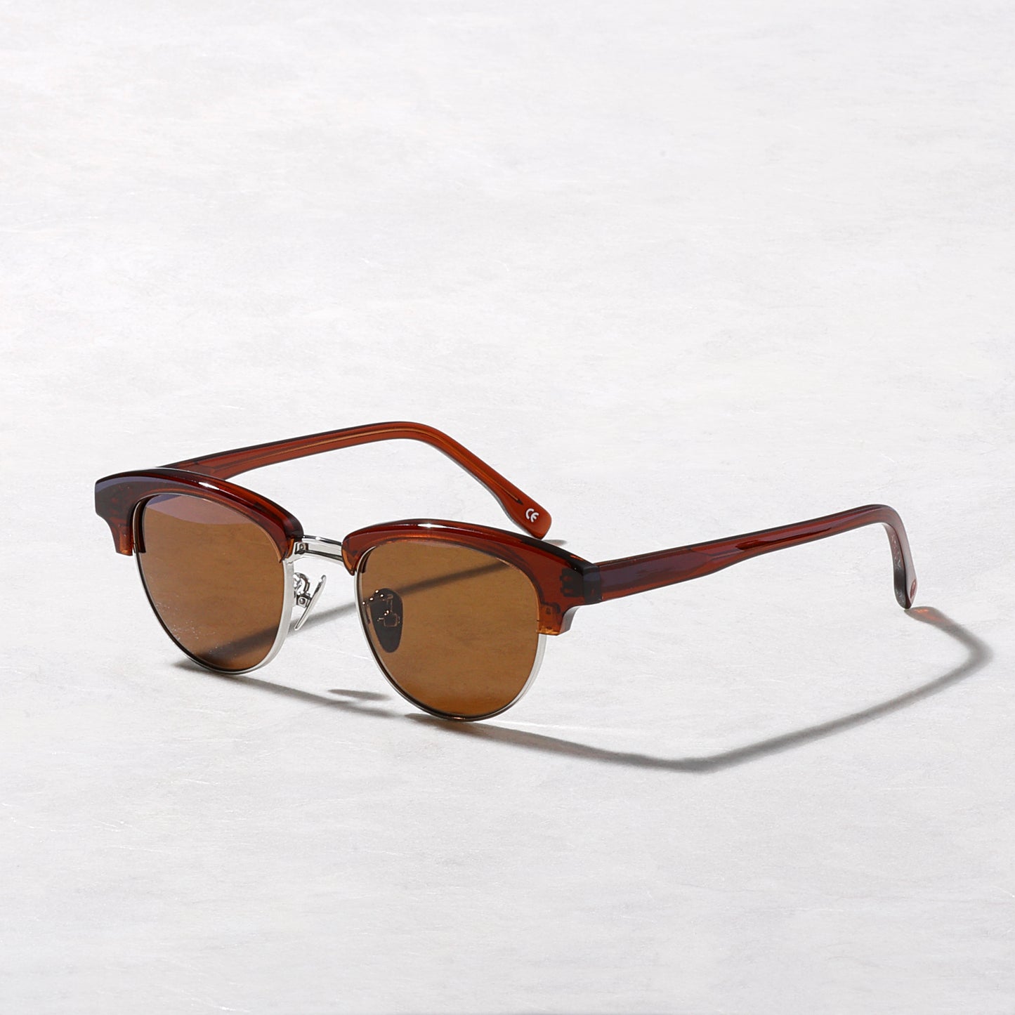 #08 BROWN / BROWN