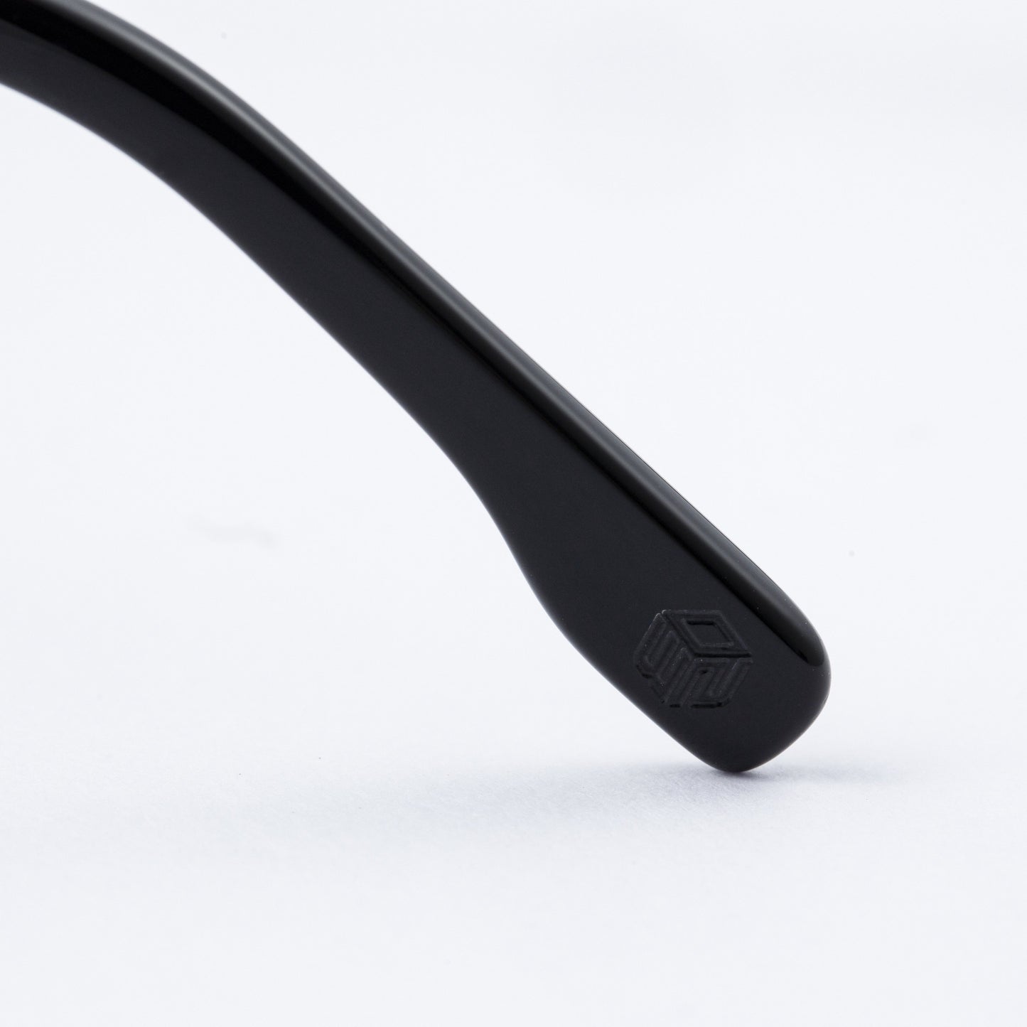 #03 BLACK/CLEAR