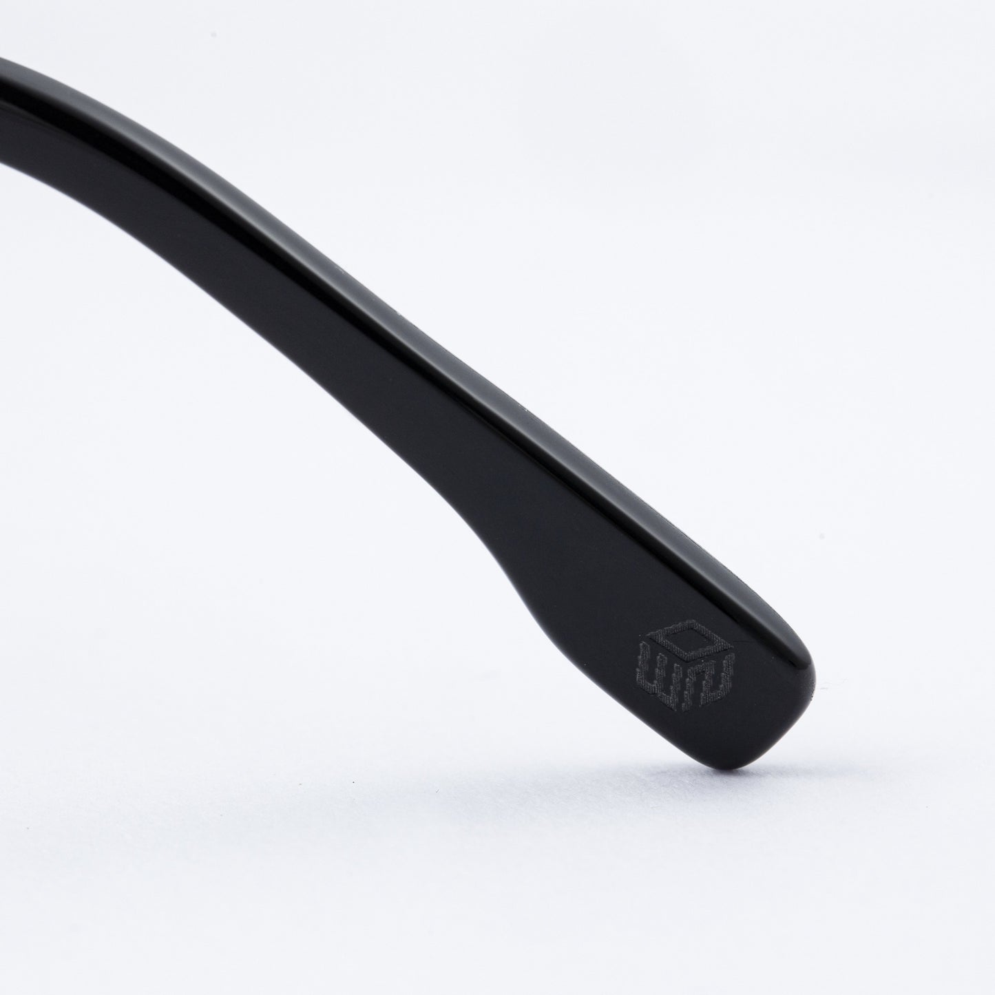 #01 BLACK/CLEAR