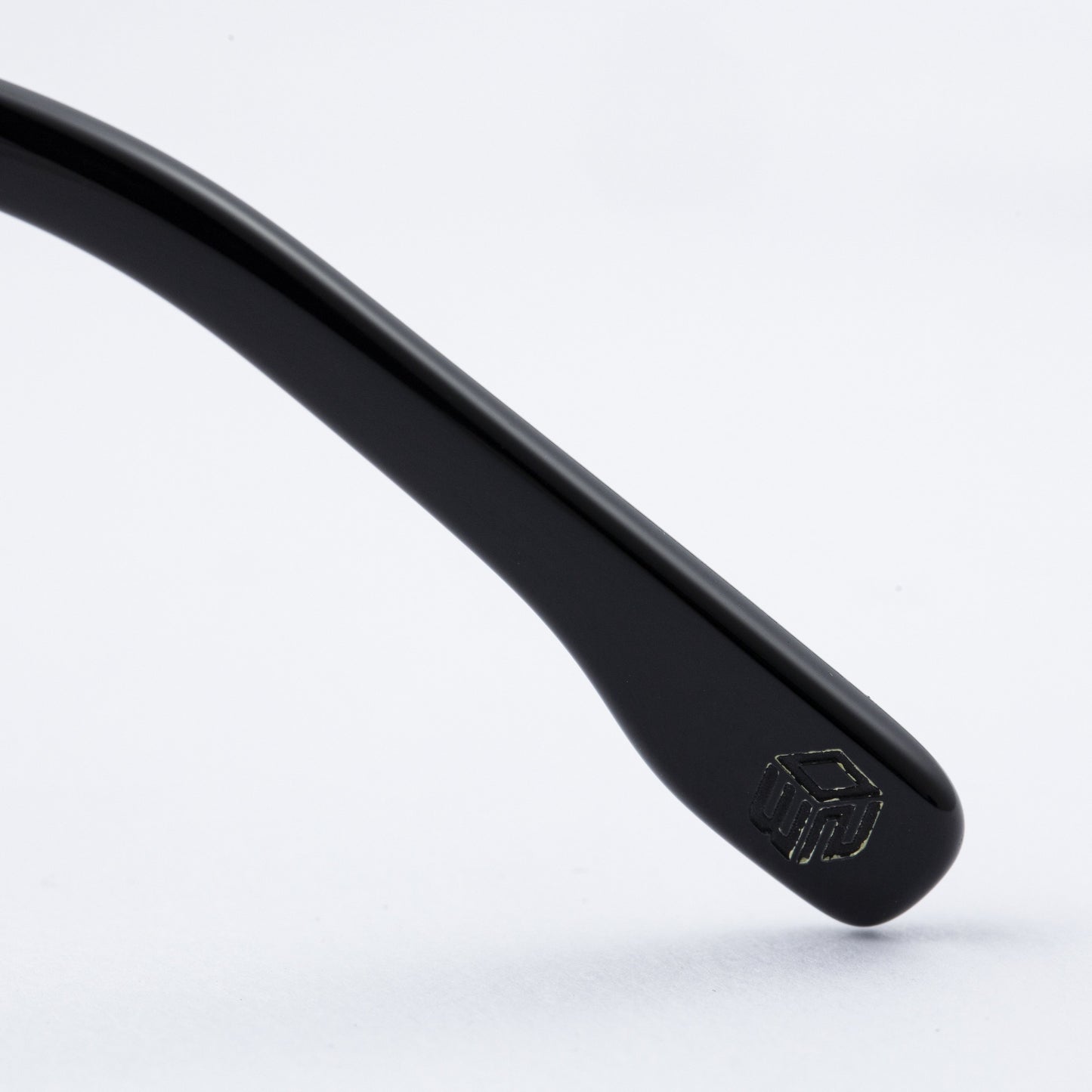 #02 BLACK/CLEAR