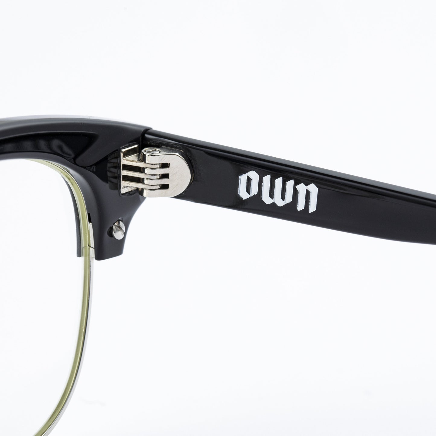 #04 BLACK/CLEAR