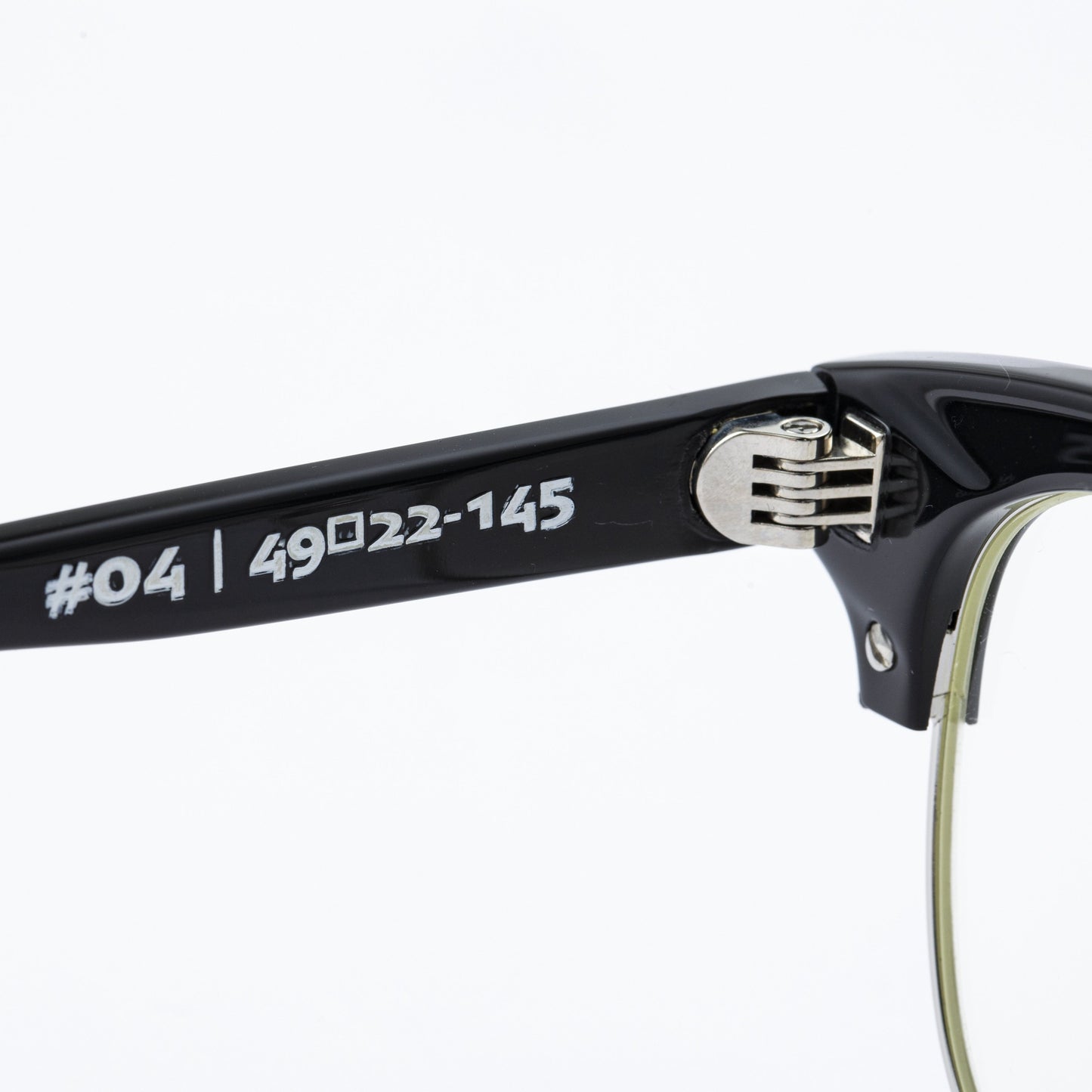 #04 BLACK/CLEAR