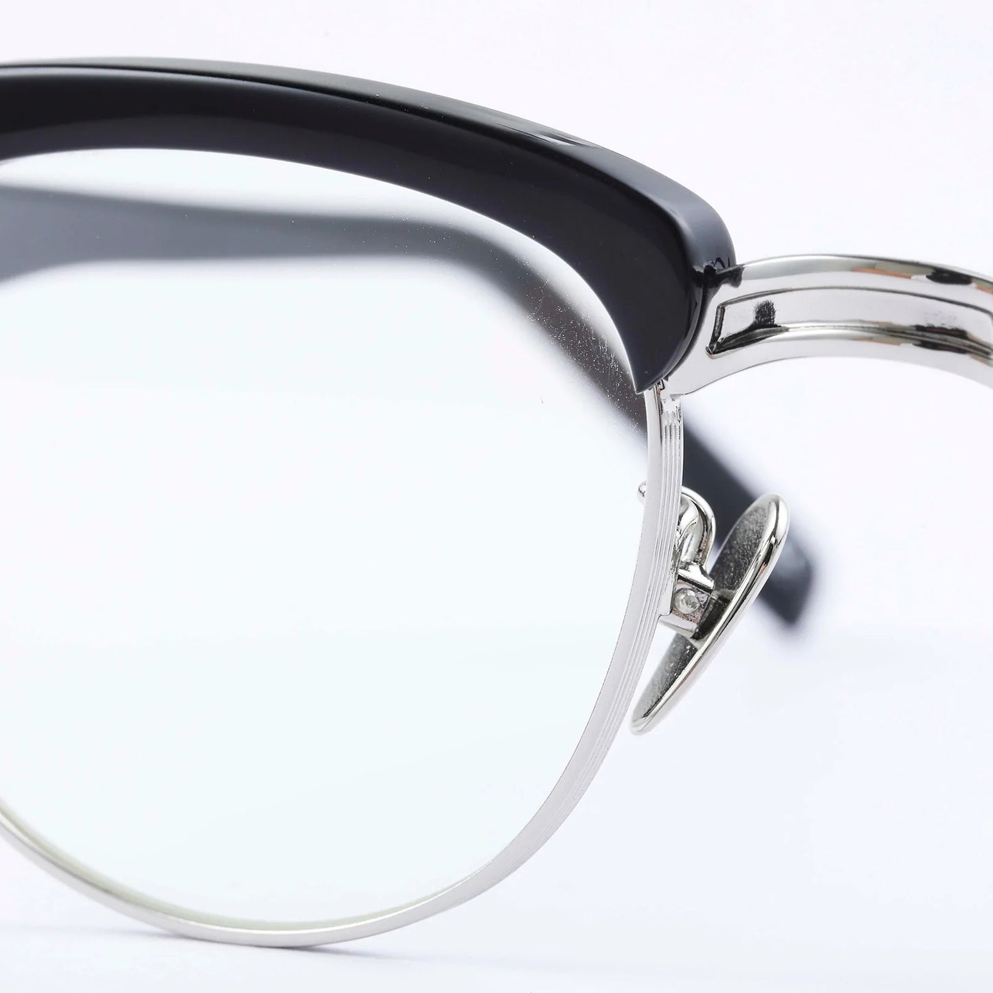 #08 BLACK / CLEAR to GREY(調光)