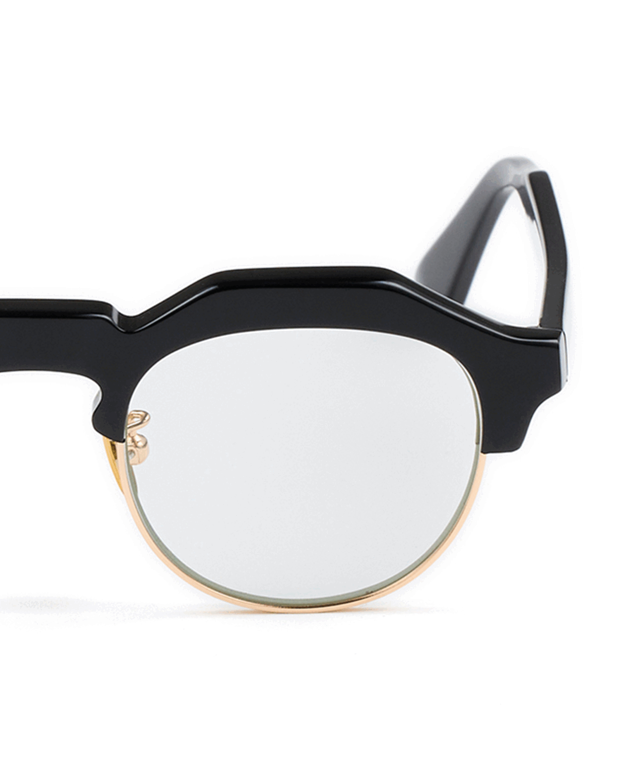 #18　BLACK / CLEAR to GREY (調光)