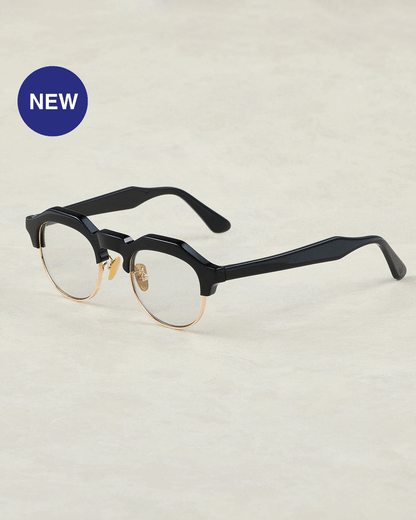 #18　BLACK / CLEAR to GREY (調光)