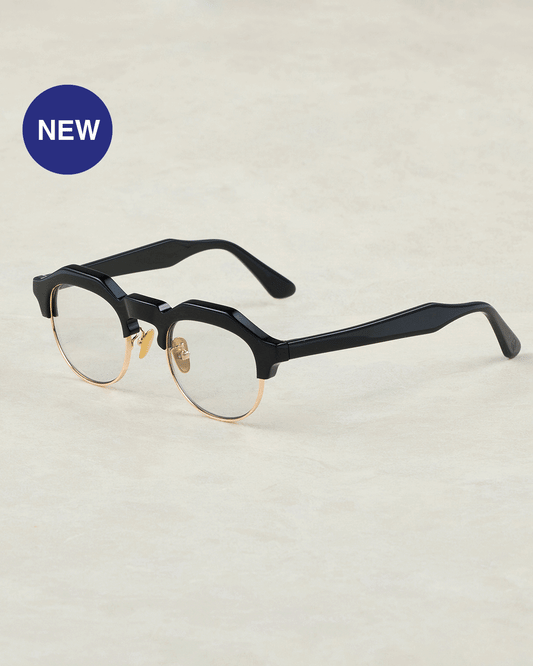 #18　BLACK / CLEAR to GREY (調光)