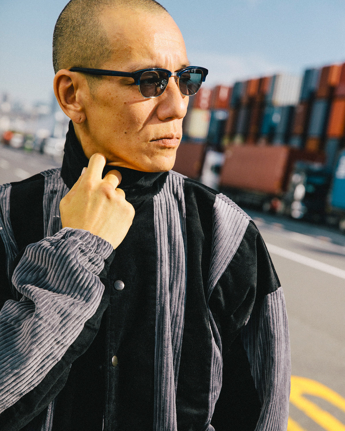 #19　BLUE / CLEAR to GREY (調光)