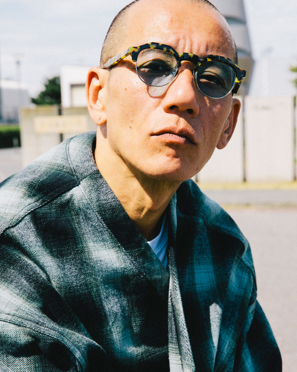 #18　CAMEL / CLEAR to BLUE (調光)