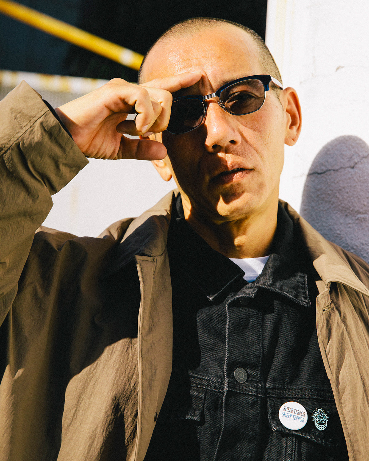 #19　BLUE / CLEAR to GREY (調光)