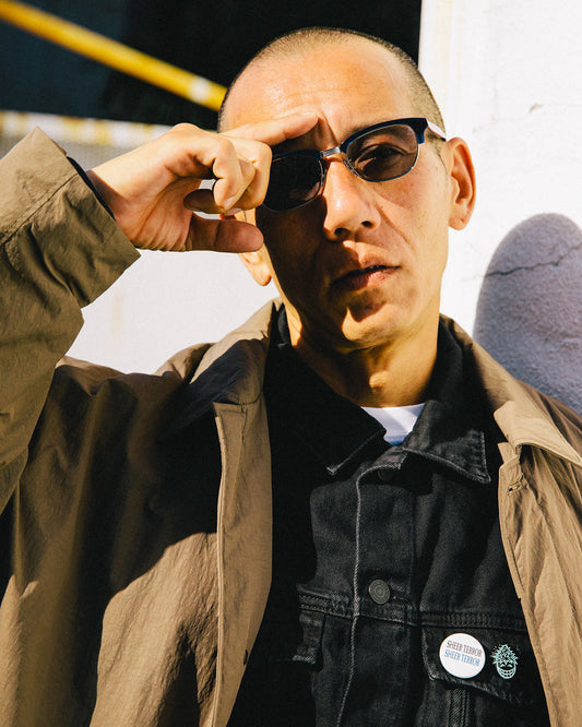 #19　BLUE / CLEAR to GREY (調光)