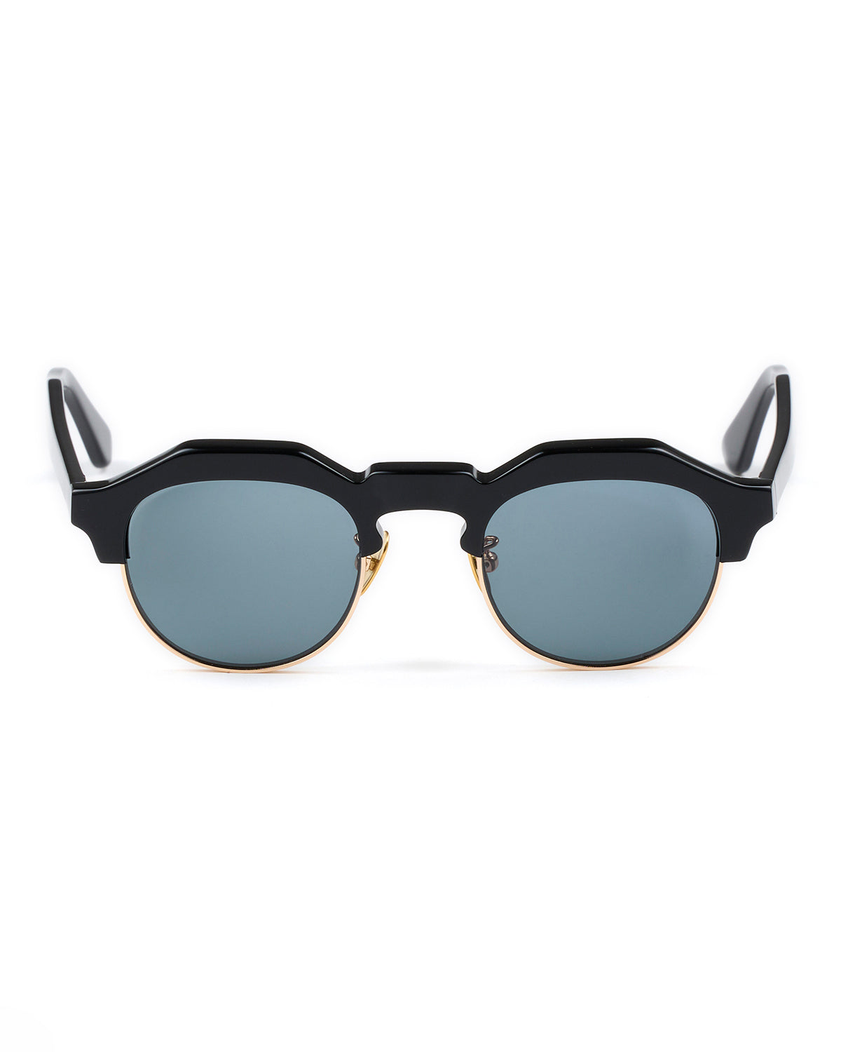 #18　BLACK / CLEAR to GREY (調光)