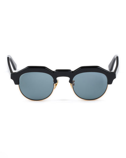 #18　BLACK / CLEAR to GREY (調光)