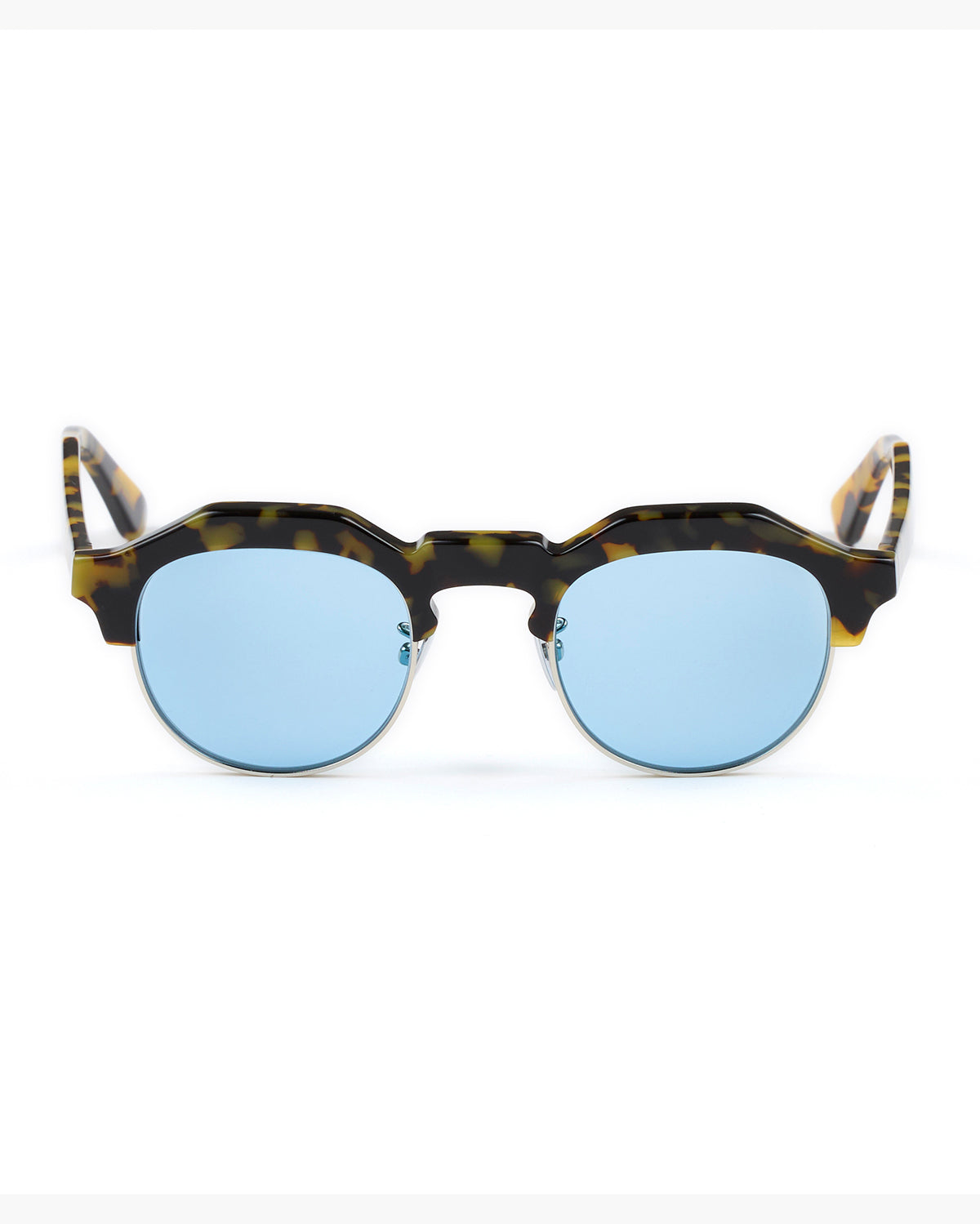 #18　CAMEL / CLEAR to BLUE (調光)