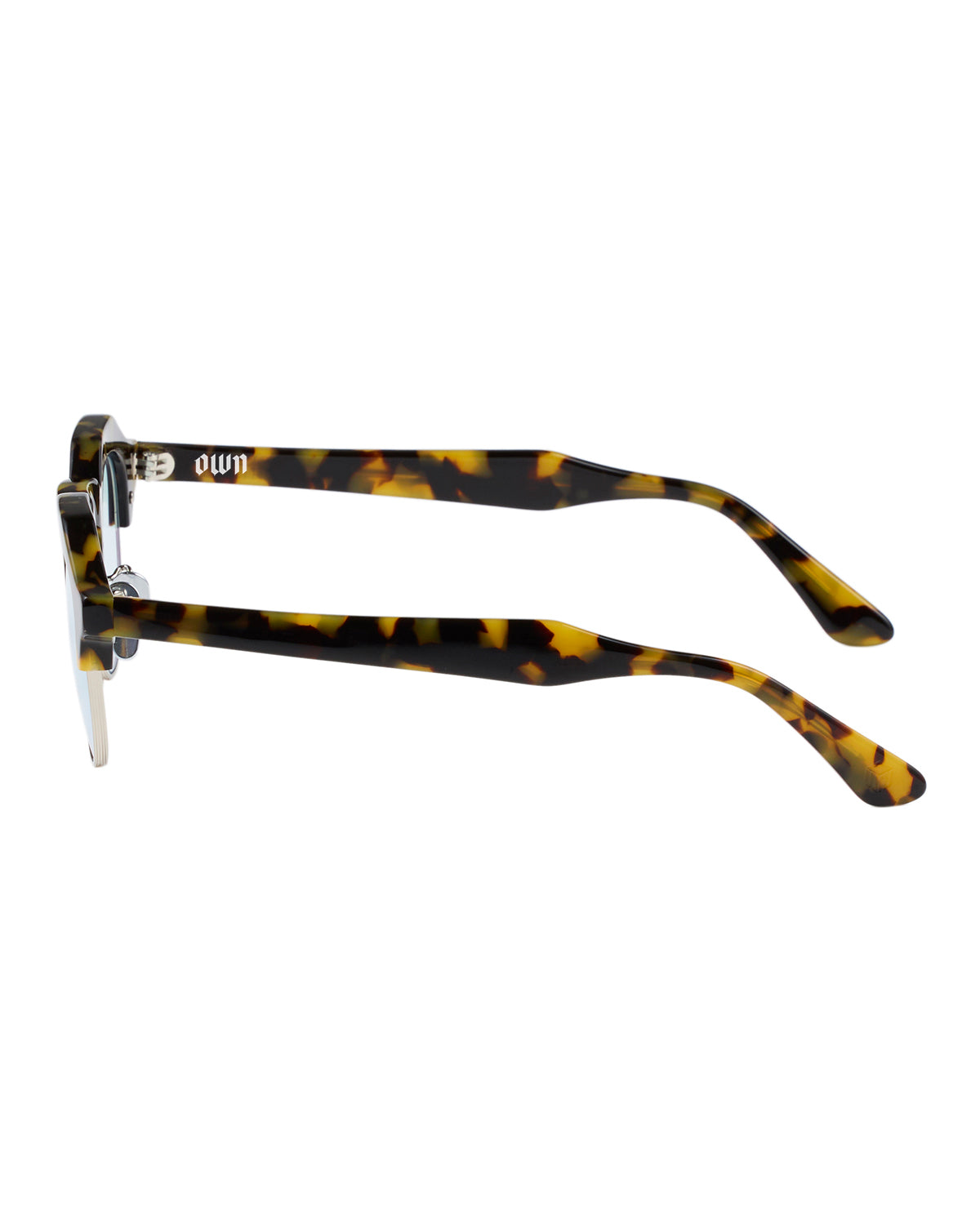 #18　CAMEL / CLEAR to BLUE (調光)