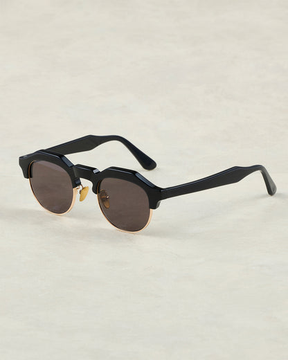 #18　BLACK / GREY