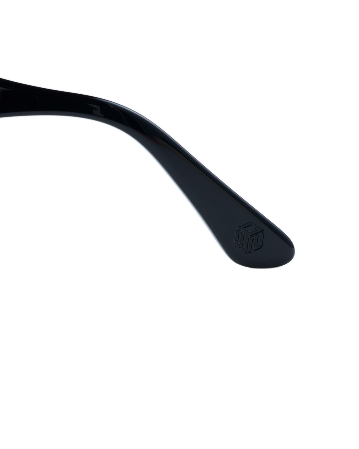 #21　BLACK / CLEAR to GREY (調光)