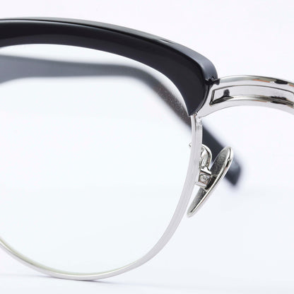 #08　BLACK / CLEAR